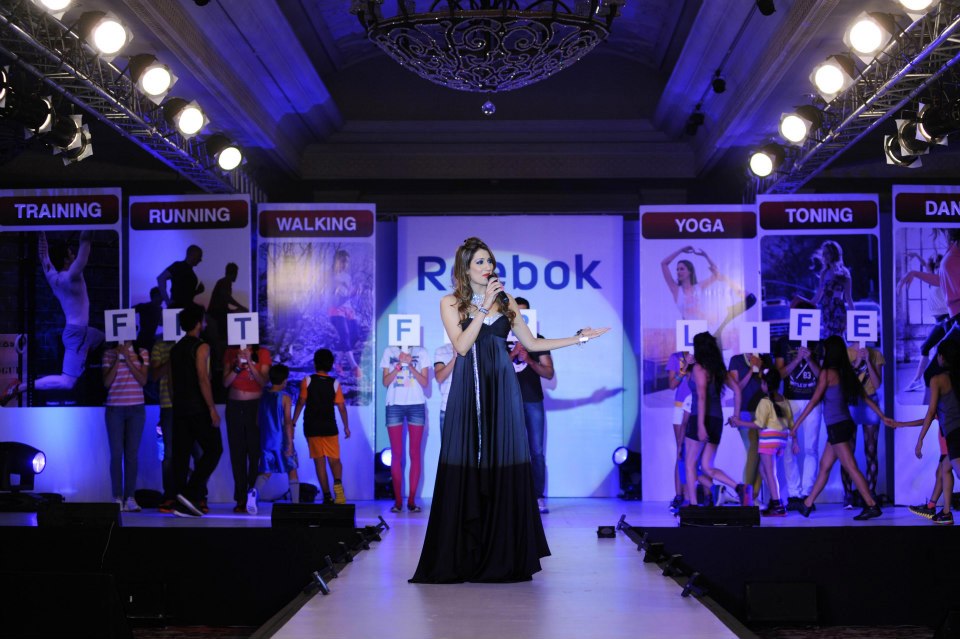 female anchors delhi