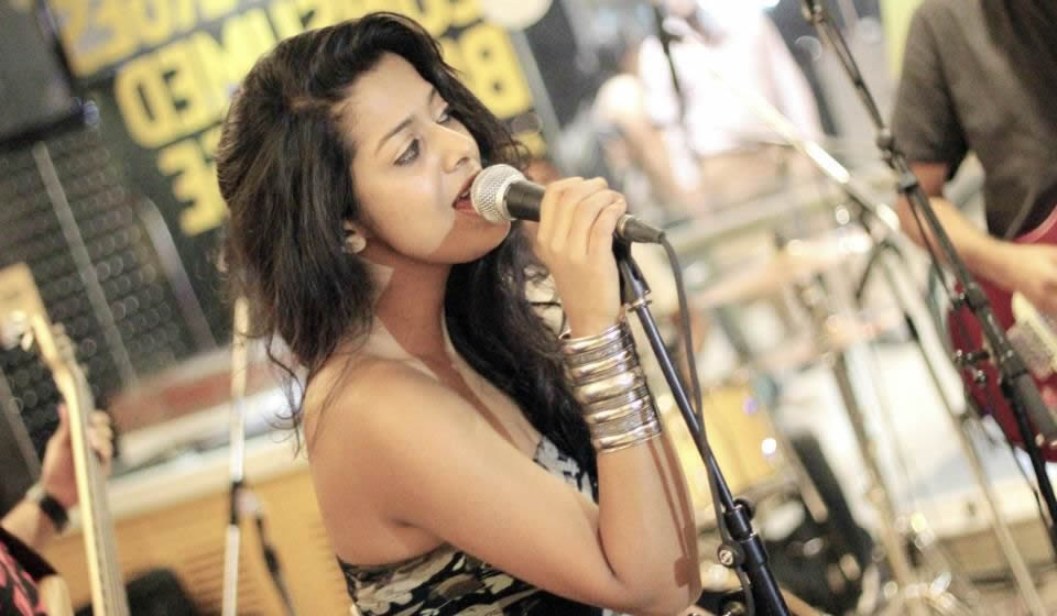 top bollywood singer delhi