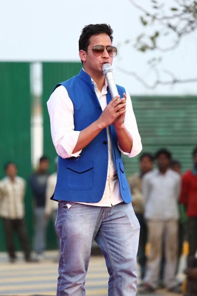 male emcee delhi
