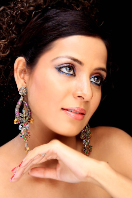 professional female model delhi
