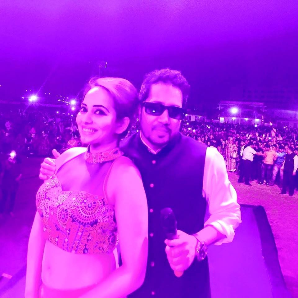 famous female singer delhi