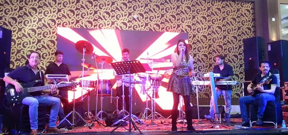 famous jazz singer delhi
